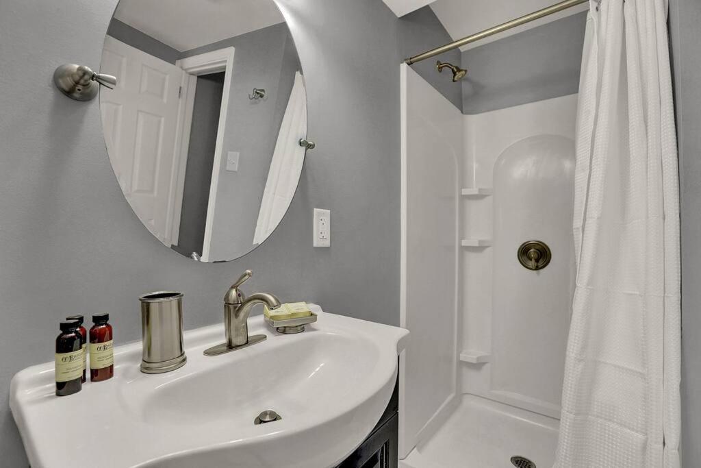 האריסברג Suites On Seneca - Gorgeous One Bedroom Apartment מראה חיצוני תמונה